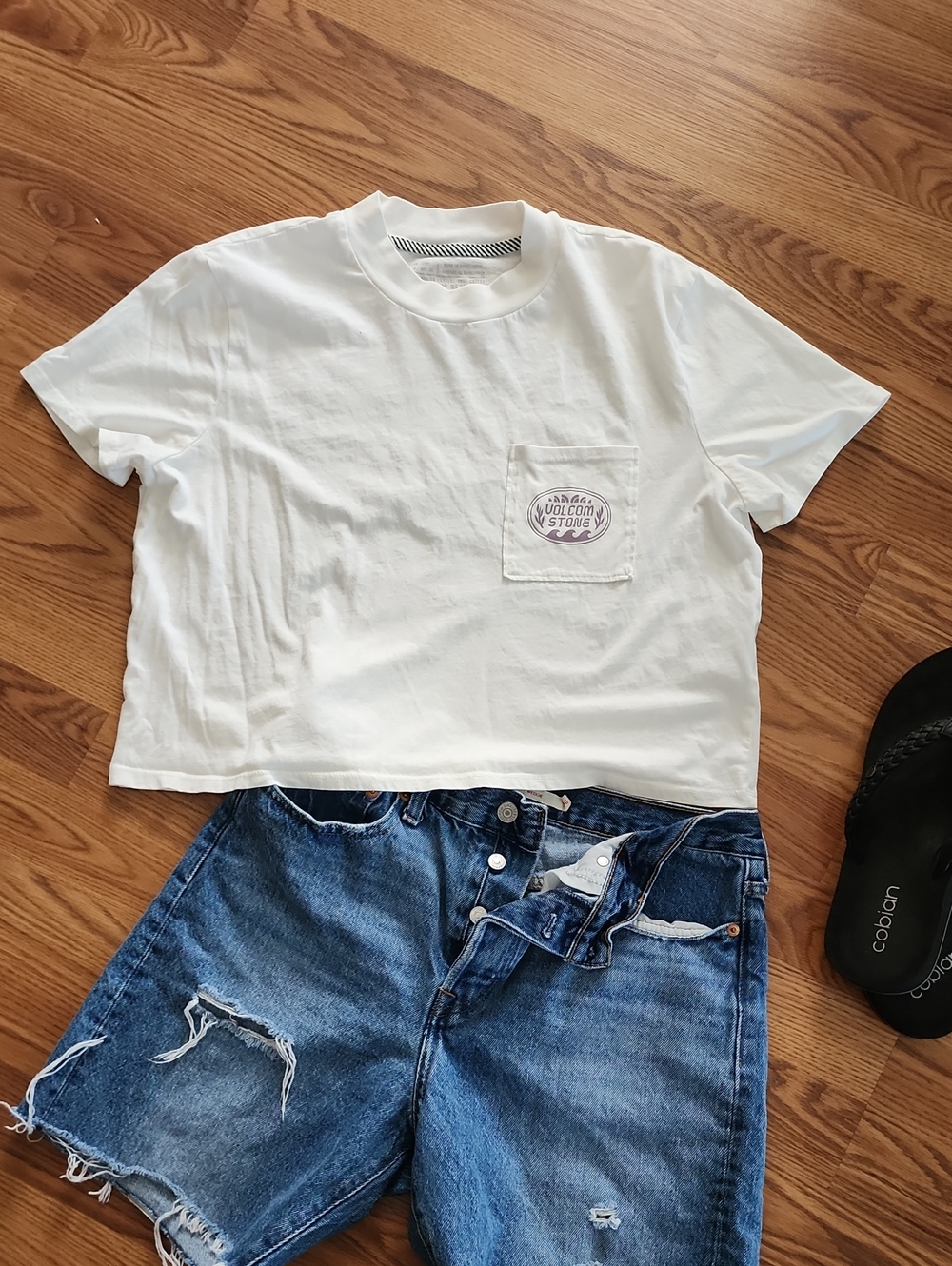 Womens Volcom White Short Sleeve Cropped Pocket Tee